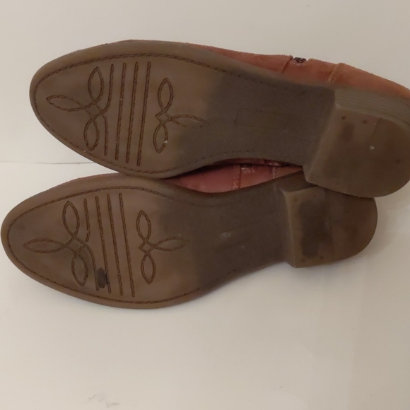 SO brown faux-suede flat booties-sz 7 1/2 - Picture 6 of 7